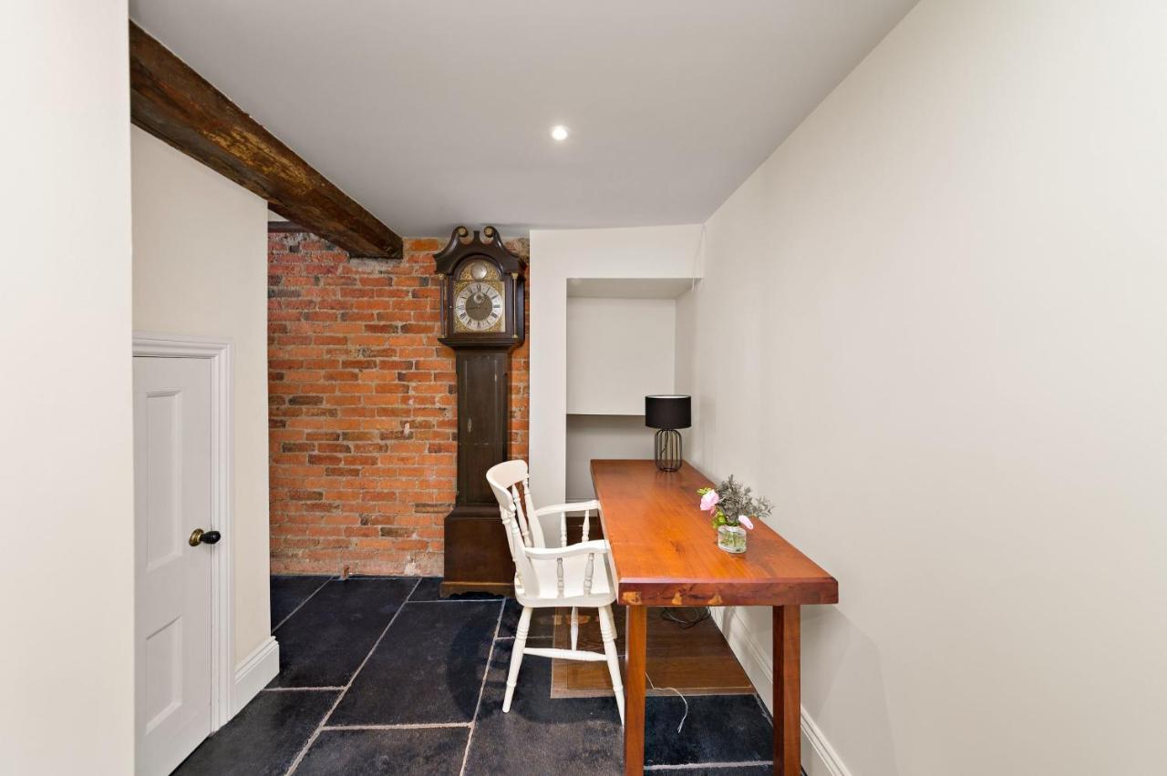 Chantry House Барнзли Екстериор снимка